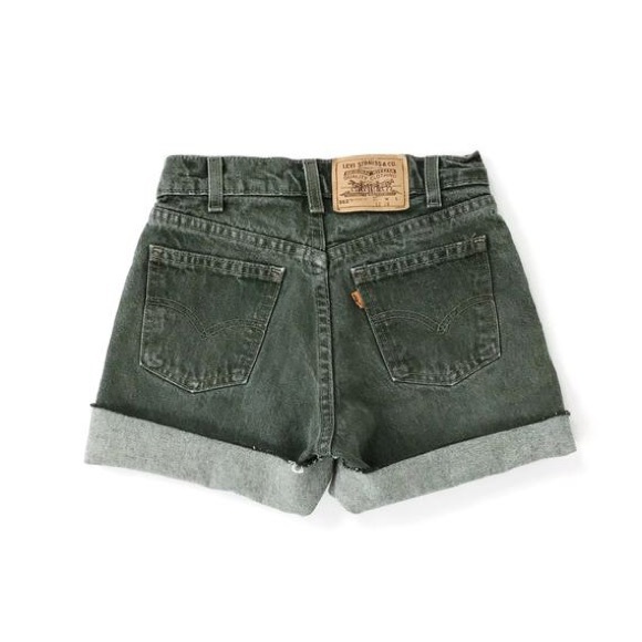 green levi shorts